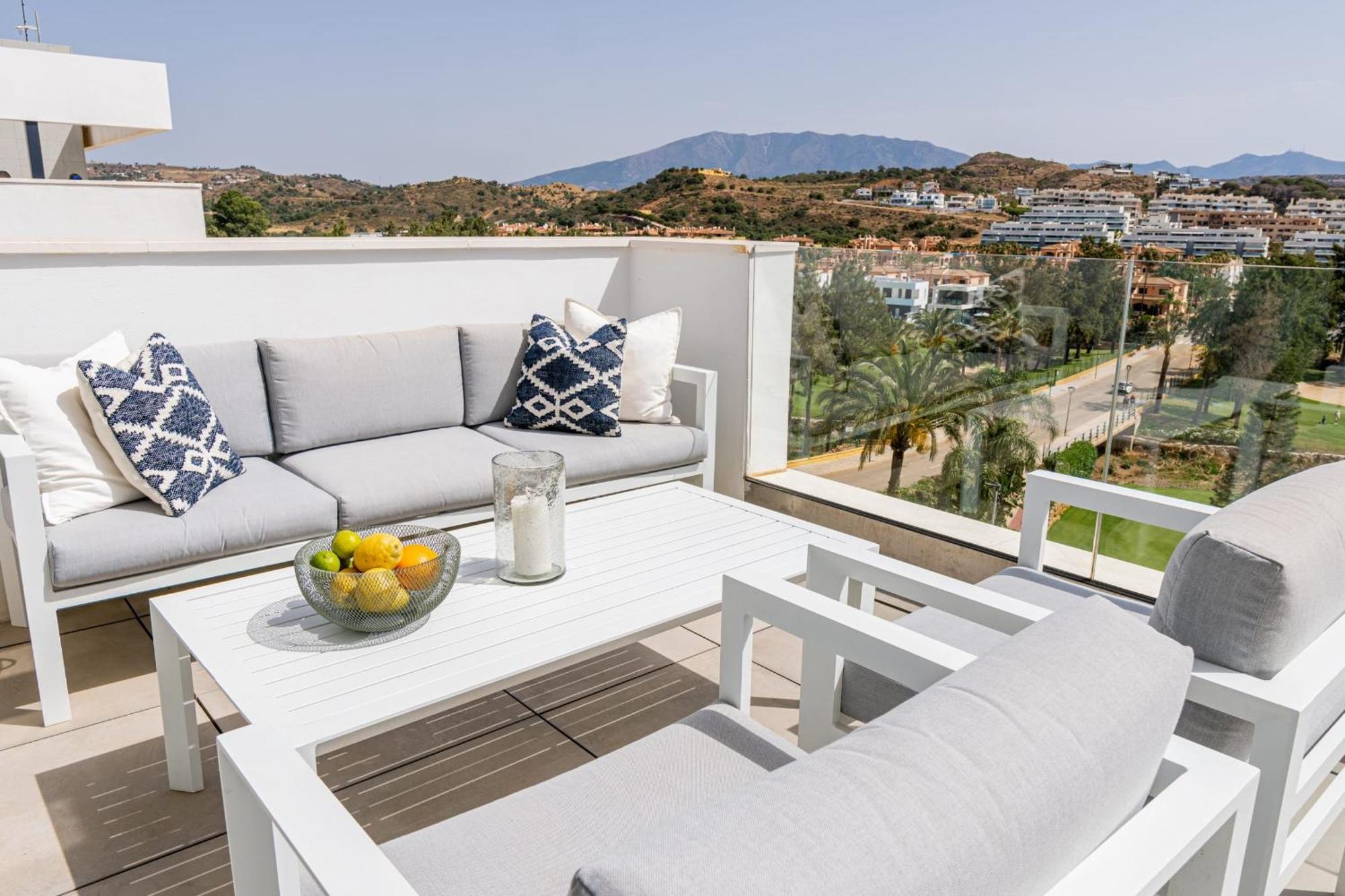 Апартаменты Magnificent Frontline Golf Penthouse In Navigolf Ла-Кала-де-Михас Экстерьер фото